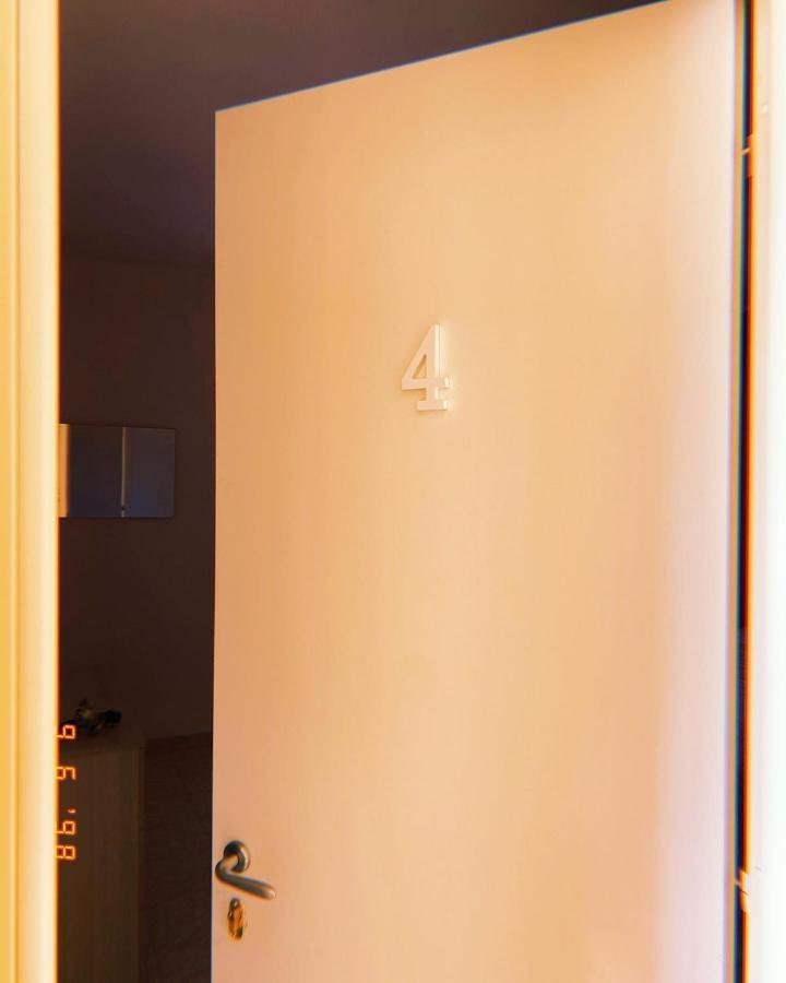 La Casa Del Giglio Hotel Albenga Kültér fotó